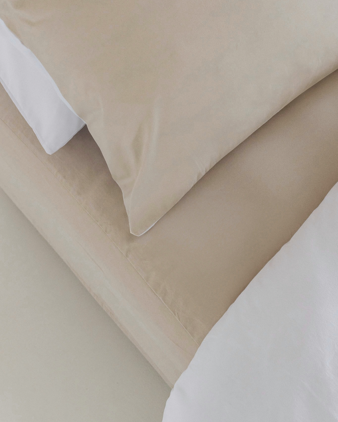 100% Egyptian Cotton 400TC Fitted Sheet Beige
