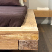 Balkenbed gemaakt van hout. zwevend bed, japandi style. Beddenzaak Nearr Bedding Joure