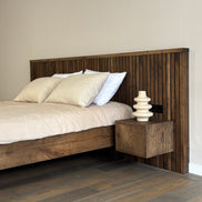 eikenhouten bed massief, op maat gemaakt zwevend model, Egyptisch katoen beddengoed
