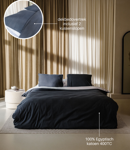 opgemaakt bed met Egyptisch katoen dekbedovertrek, hotelkwaliteit